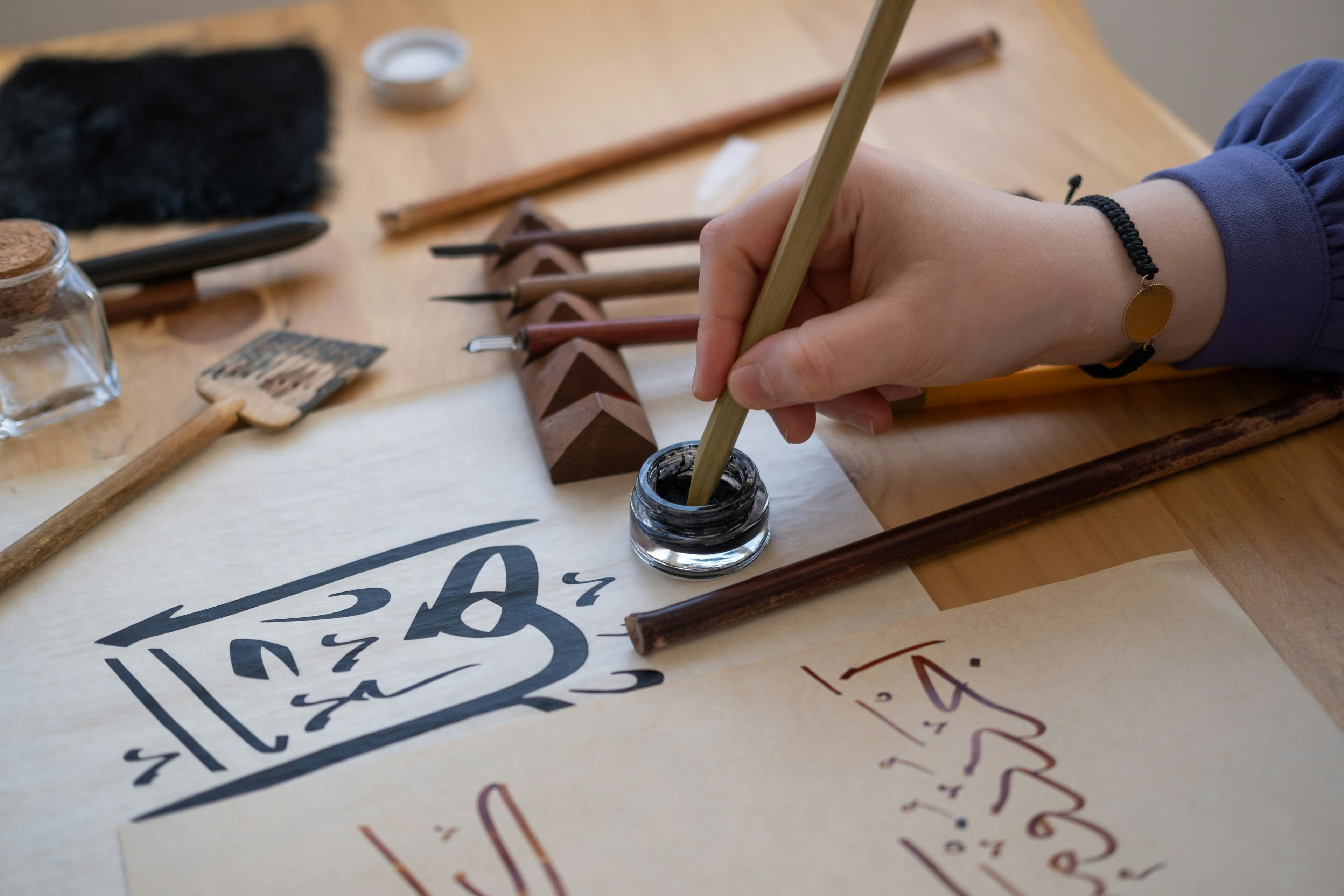 Learn modern lettering, a calligraphy class idea in Toronto