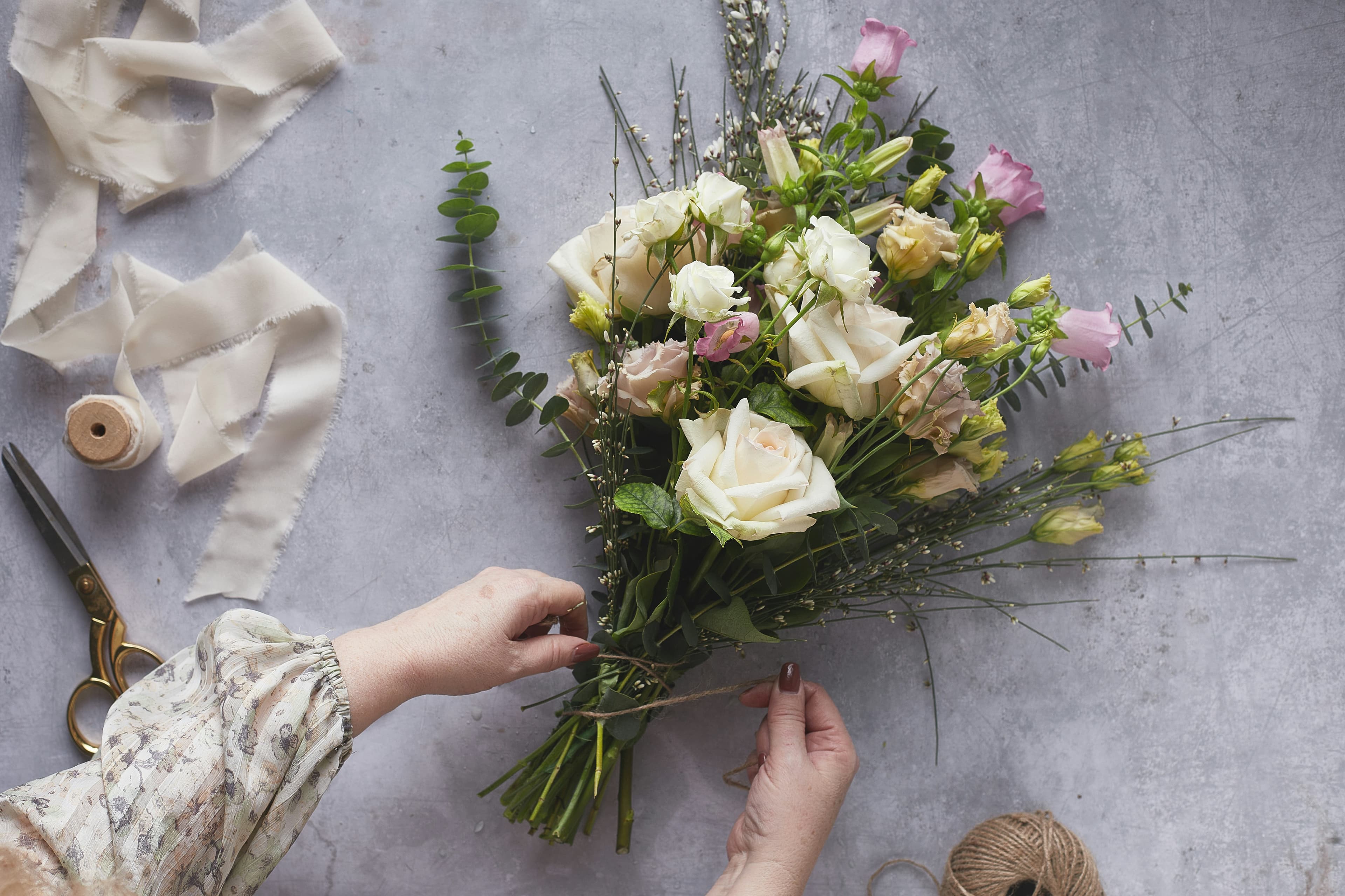 Arrange seasonal stems, a florals class idea in Toronto